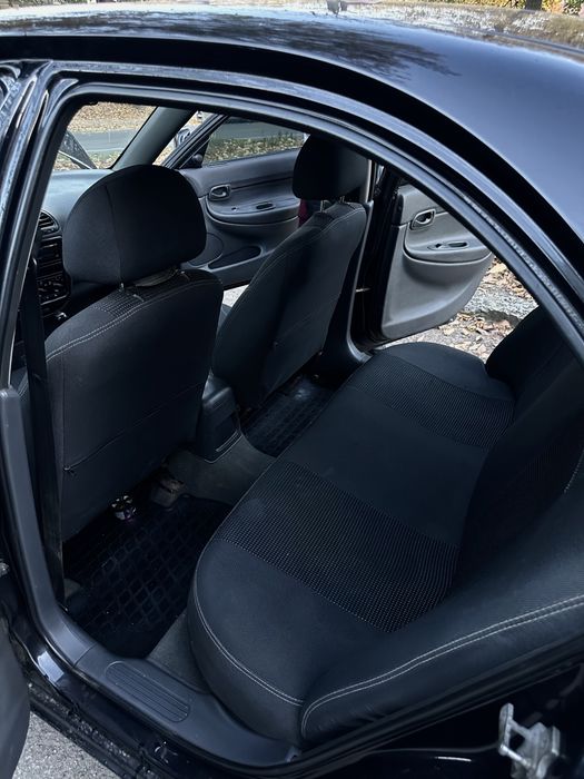 Daewoo Nubira 1998 1.6 бензин седан