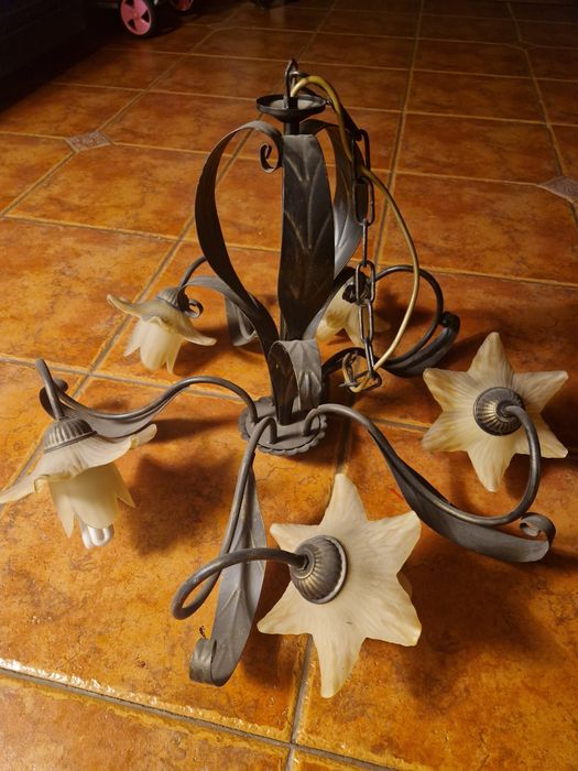 Żyrandol / lampa