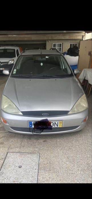Ford Focus 99 a gasolina
