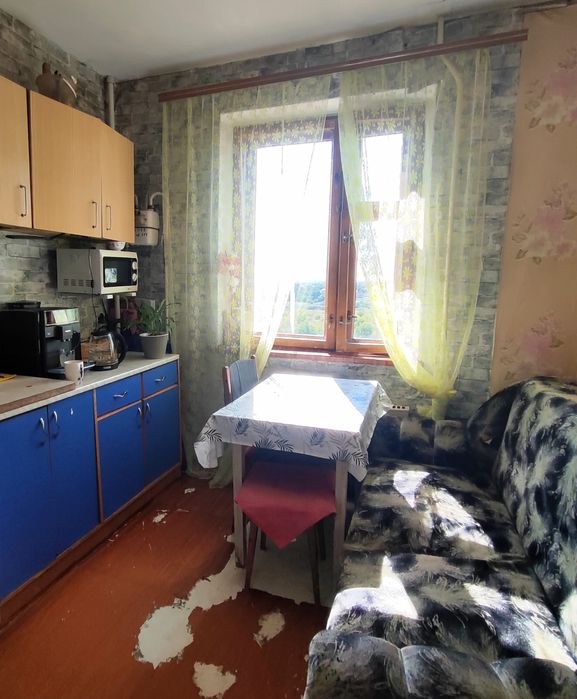 Продається 2 кім квартира з великими кухнею та балконом /297 квартал