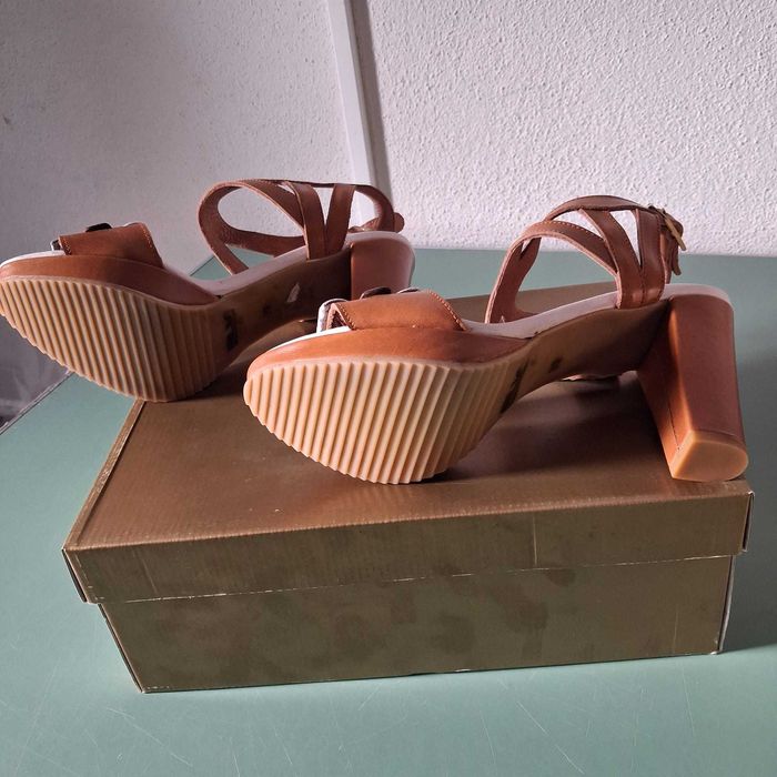Sandalias MLV como novas
