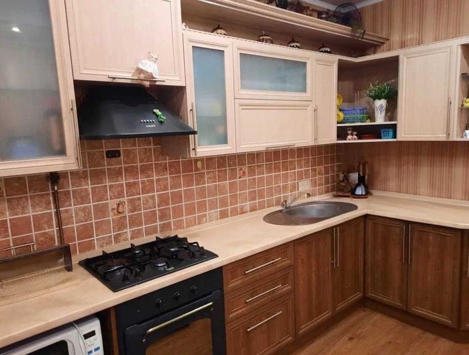 У продажу частина будинку з окремим подвір’ям в районі 1-ої Лікарні!