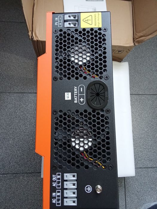 Гібридний інвертор PowMr 3.2KW24V