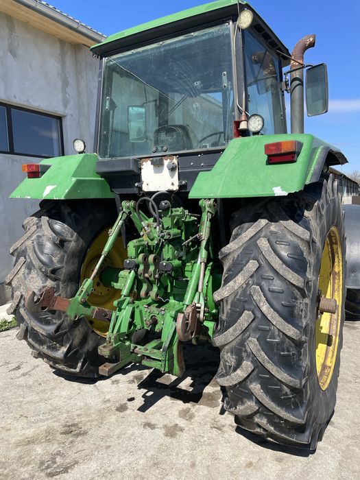 Трактор John Deere 4955