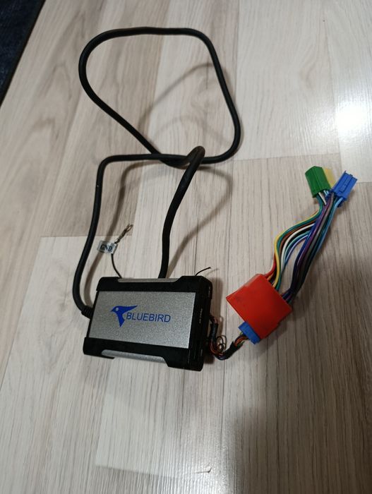 Adapter bluetooth do auta