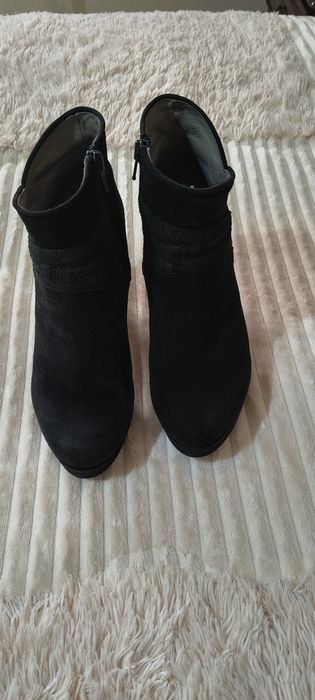 Botas Muito Pouco Usadas - GINOVA
