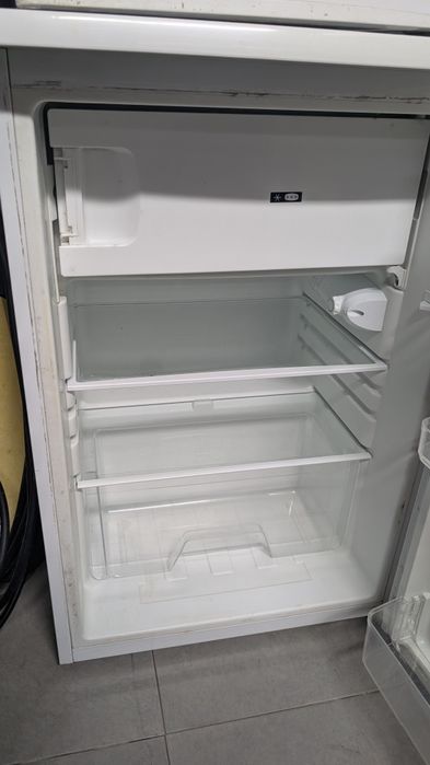 Frigobar branco usado