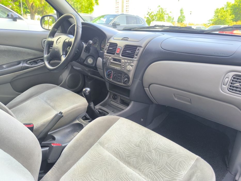 Nissan Almera 1.5 Gasolina e GPL Ar Condicionado a Funcionar