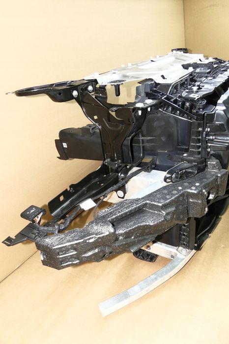 bmw g22 430ix pas przedni belka wzmocnienie radar