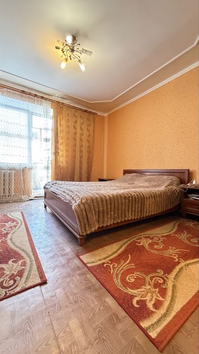 Трикімнатна квартира в Козятині