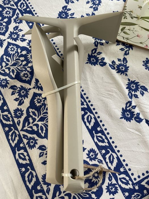 Zestaw narzędzi ogrodniczych PASTEL z konewką