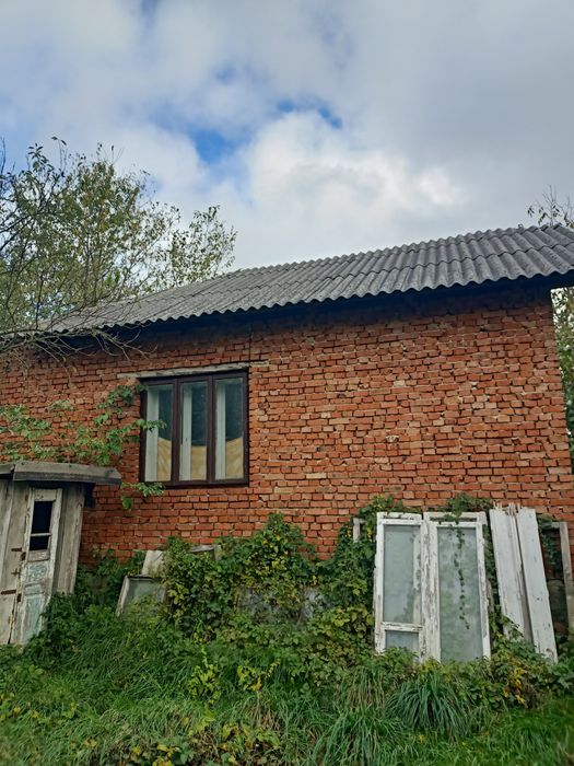 Продаж будинку з земельними ділянками м.Тисмениця