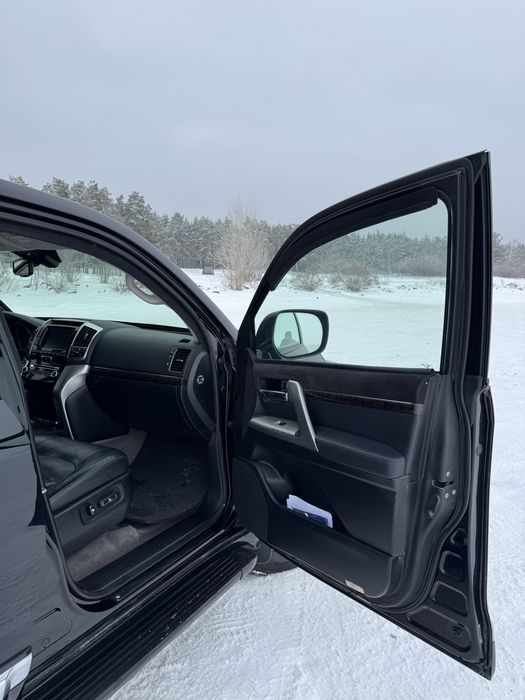 Броньований В6 Land Cruiser 200 2013року Toyota