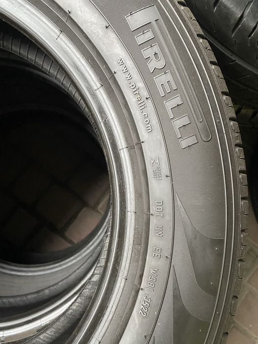 Літні шини 215/65R17 PIRELLI 2022р. 5.5мм.