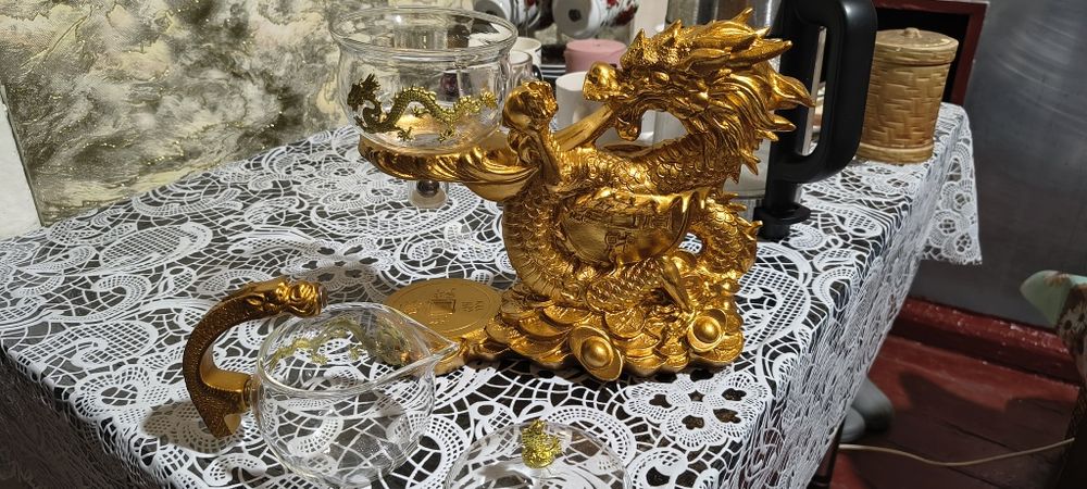 Проливний заварювальний чайник з магнітом "Золотий дракон"