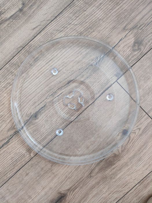 Talerz szklany do kuchenki mikrofalowej.