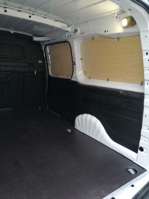 Berlingo,  Partner, Proace City -zabudowa przestrzeni ładunkowej