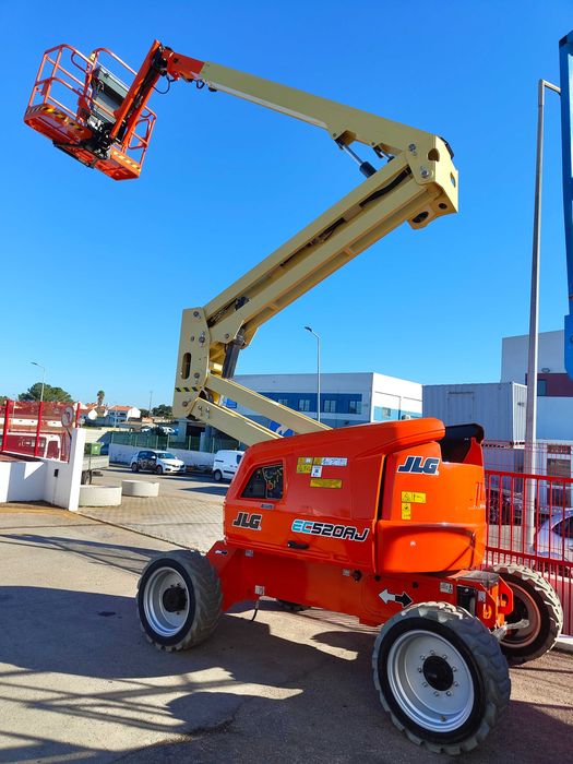 Plataforma Elevatória Articulada Elétrica 18 mts