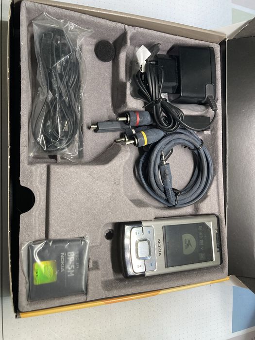 Nokia 6500  SLIDE