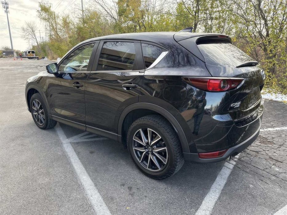 Mazda CX-5 Touring      2018