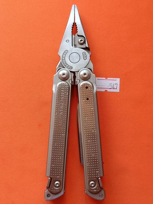 Мультитул Leatherman Free P2