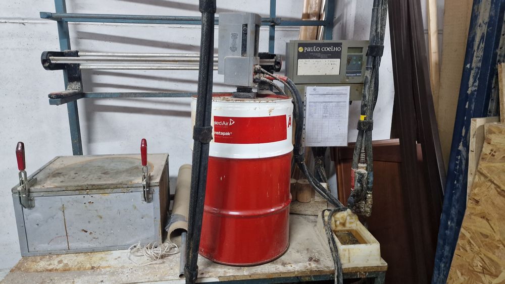 Maquina de dar poliortano