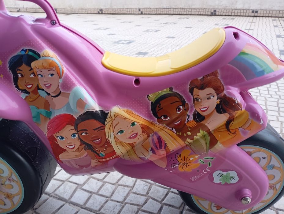 Bicicleta Equilíbrio Disney Criança