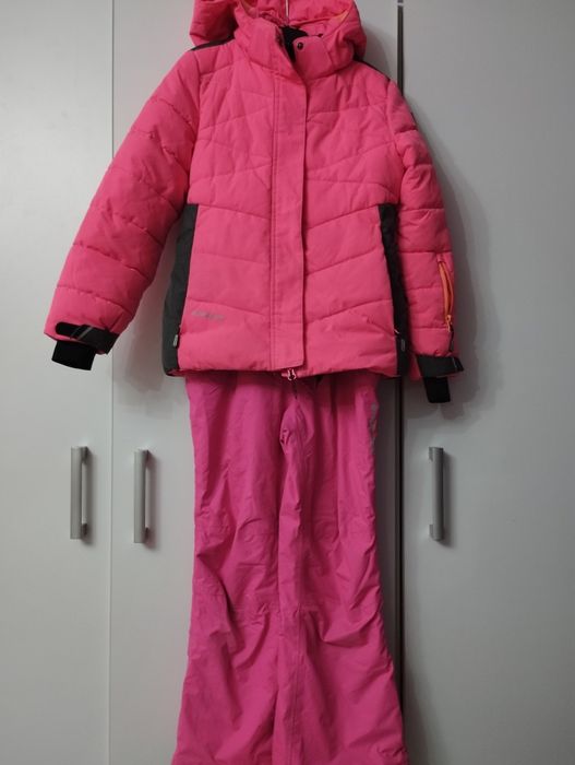 Продам лижній костюм на дівчинку!