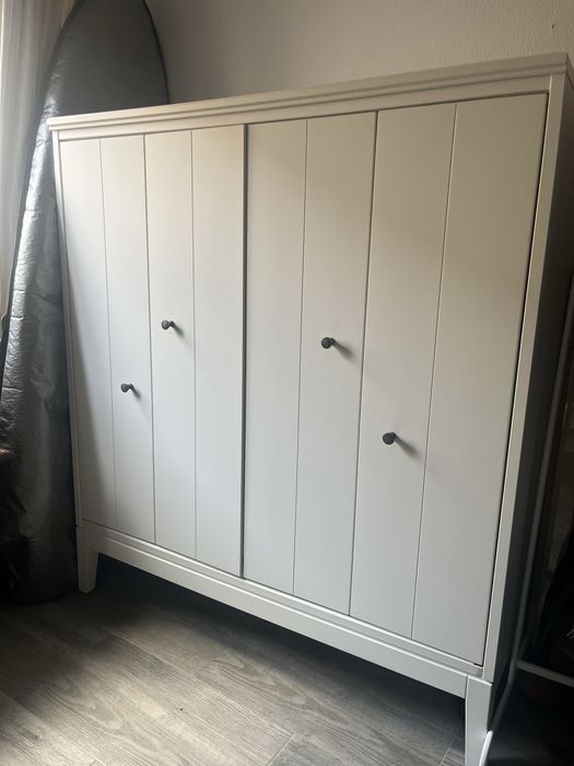 Armario c/portas dobraveis IKEA (121x135cm)