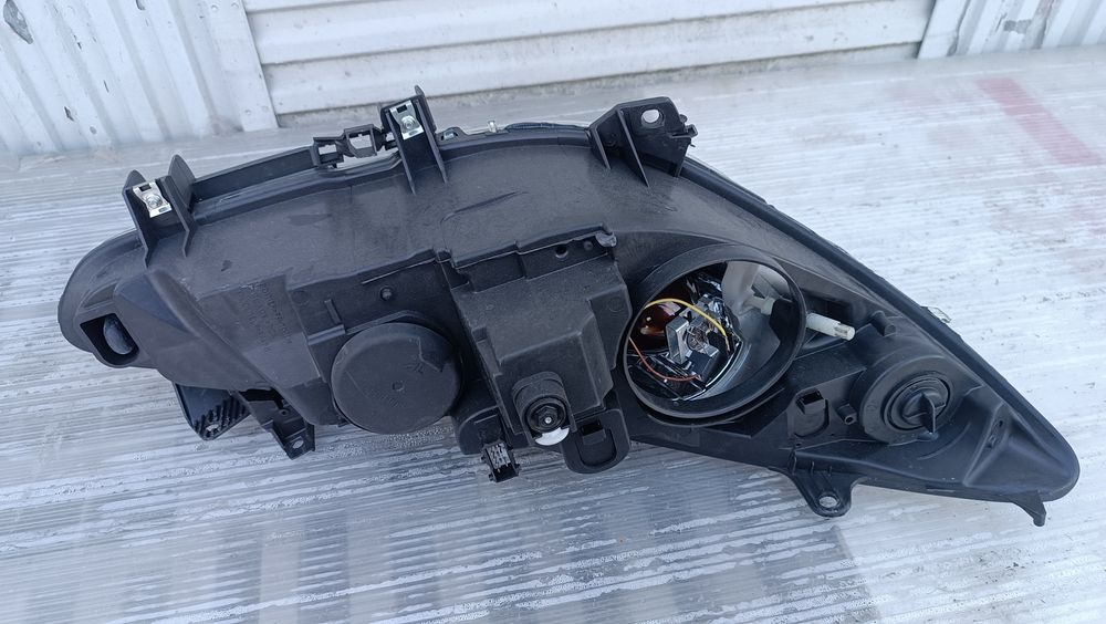 Vendo farol esquerdo de Peugeot 307