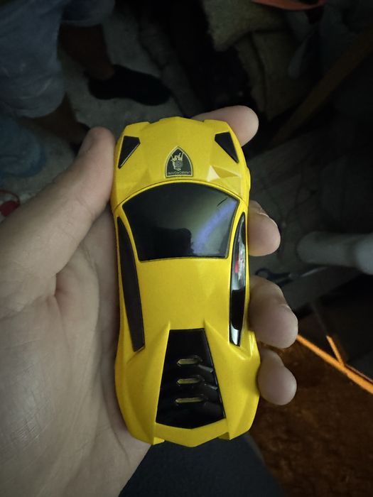 кнопочный телефон ламборгини