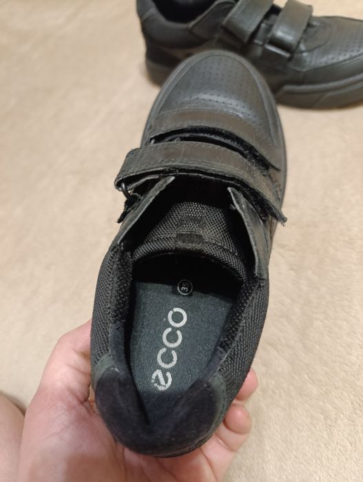 Туфлі ессо на хлопчика 35 р.