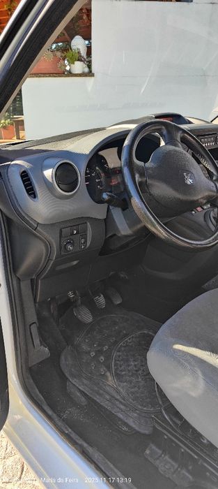 Carrinha Peugeot partner IVA dedutível