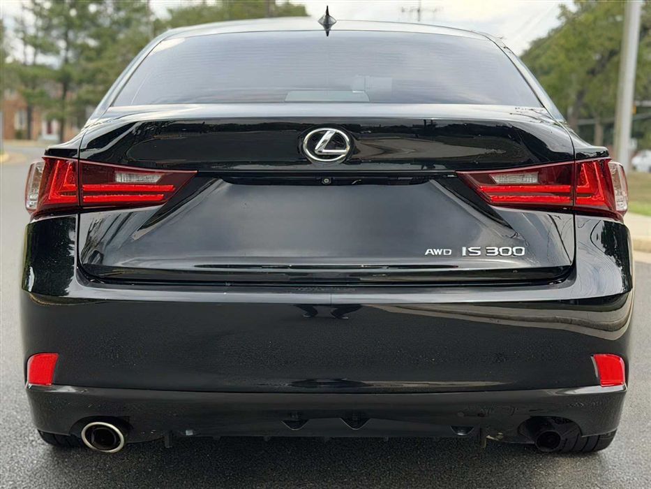 Lexus IS 300      2016