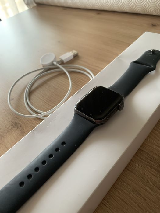 Apple Watch SE 40mm GPS — Bom estado | Funcional