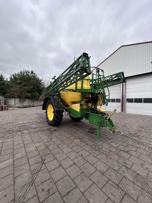 Opryskiwacz John Deere 832i