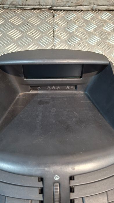 Wyświetlacz Kratka Nawiewu Peugeot 207