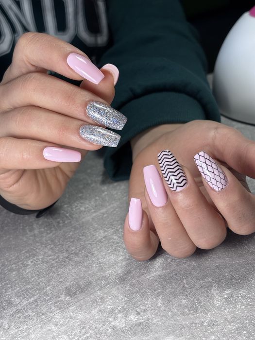 Paznokcie hybrydowe żelowe