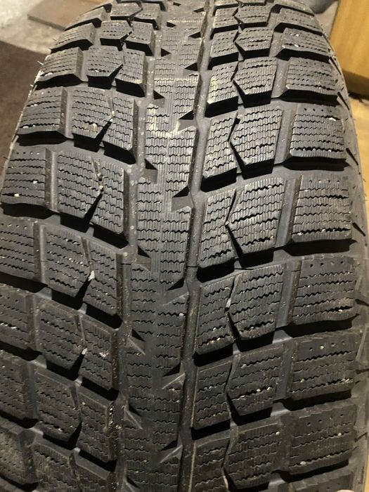 Opony Zimowe 235/55R20
