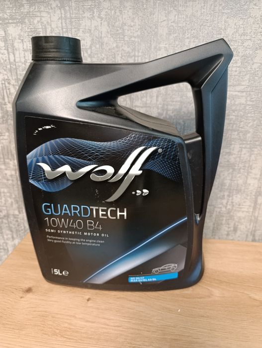 Моторна олива Wolf Guardtech