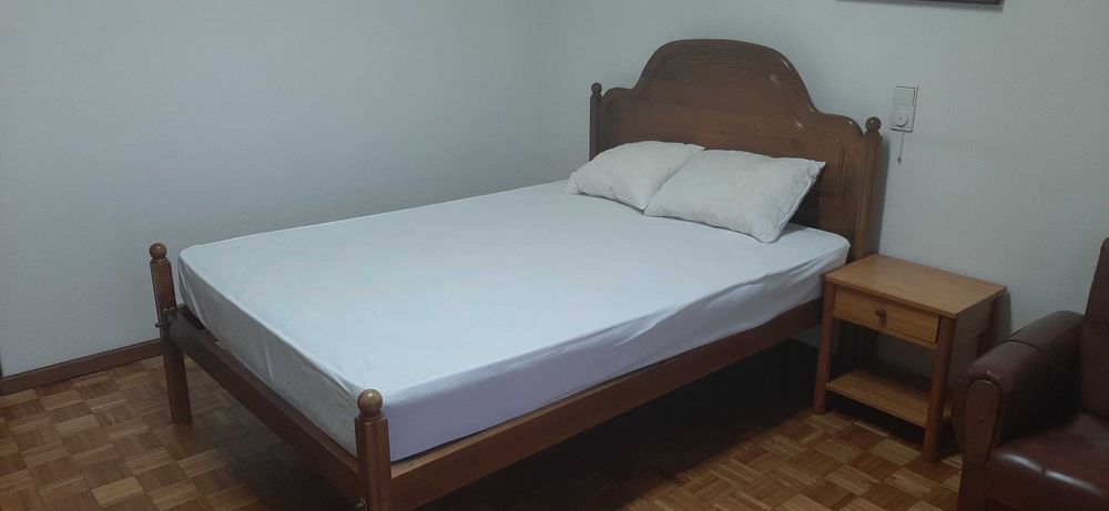 Camas de Casal em bom estado