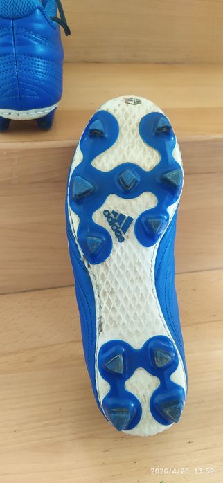 Буци футбольні, шкіряні.