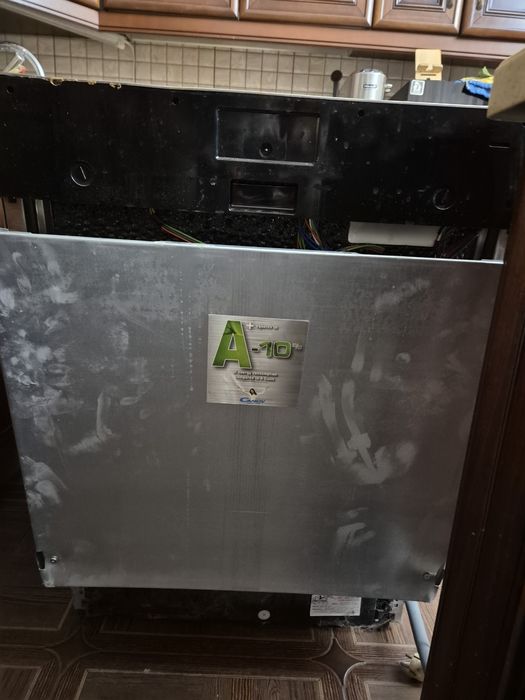 Посудомийна машина Candy CDI15 під ремонт або на запчастини