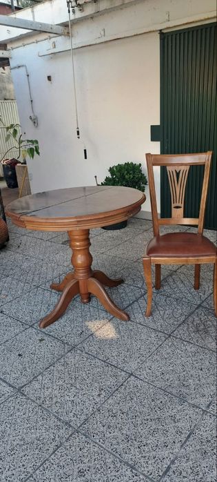 Mesa de sala redonda