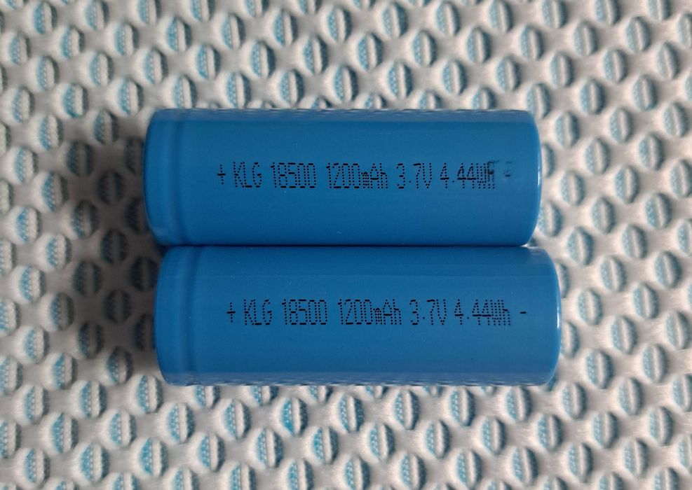 Pack 2x Pilhas Bateria Recarregável - KLG - 18500 - 3,7v - 1200mAh