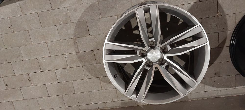 Felgi alu. 20" Chevrolet Camaro 5x120