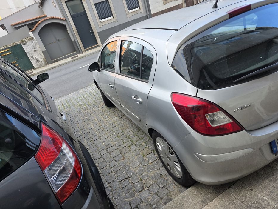 Corsa d 1 3 cdti avariado