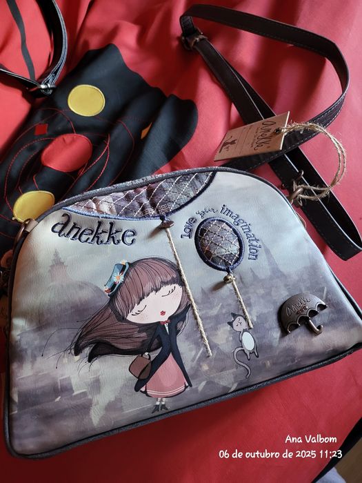 Carteira Tira Colo Nova