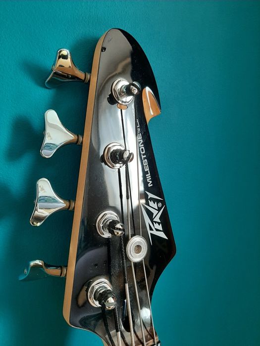 Gitara basowa Peavey Milestone BXP