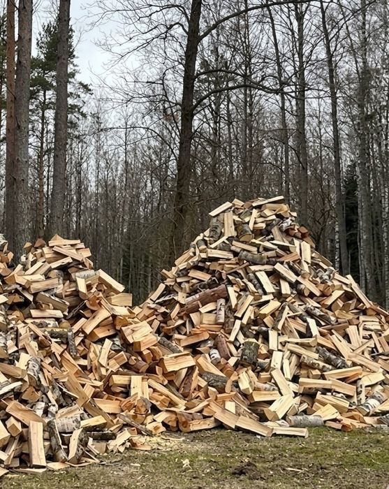 Дрова дубові та вільхові. Щільна укладка без пустот. Чесний метраж гарантуємо. Телефонуйте, привеземо сьогодні! 2/5/7/28 м3